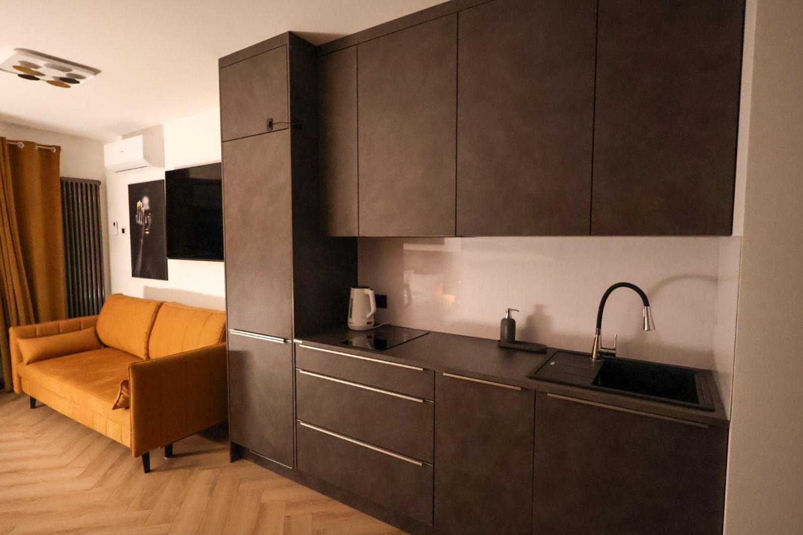 Premium Studio Klobucka Airport Varşovia Exterior foto